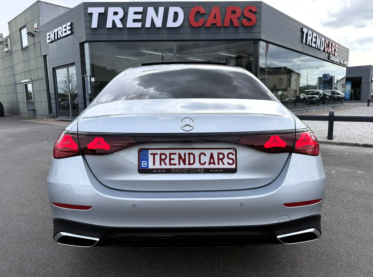 Mercedes-Benz E 200 - 9