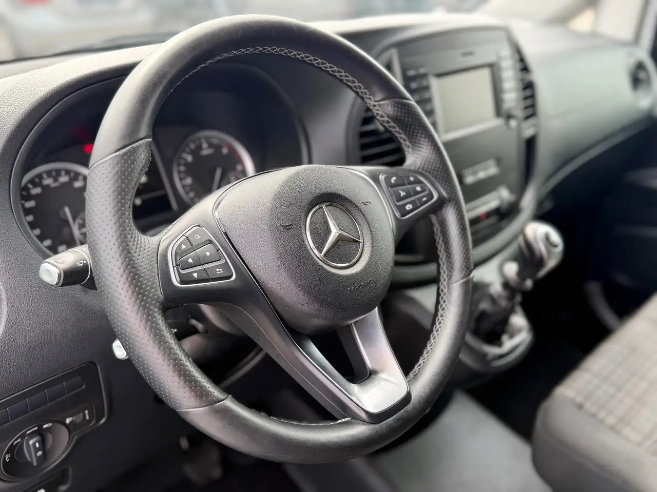 Mercedes-Benz Vito - 10