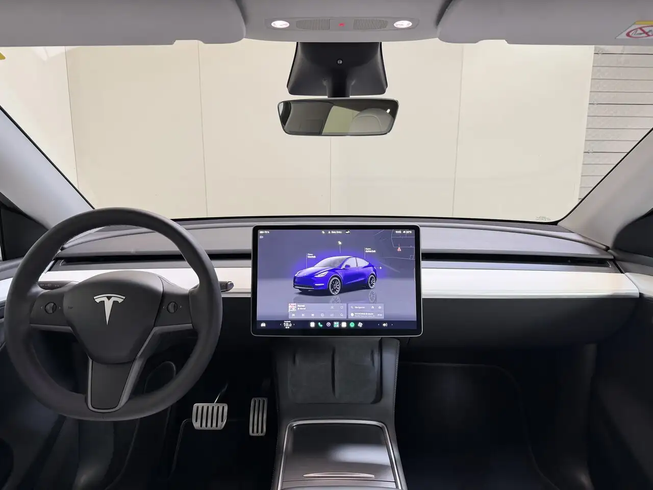 Tesla Model Y - 11