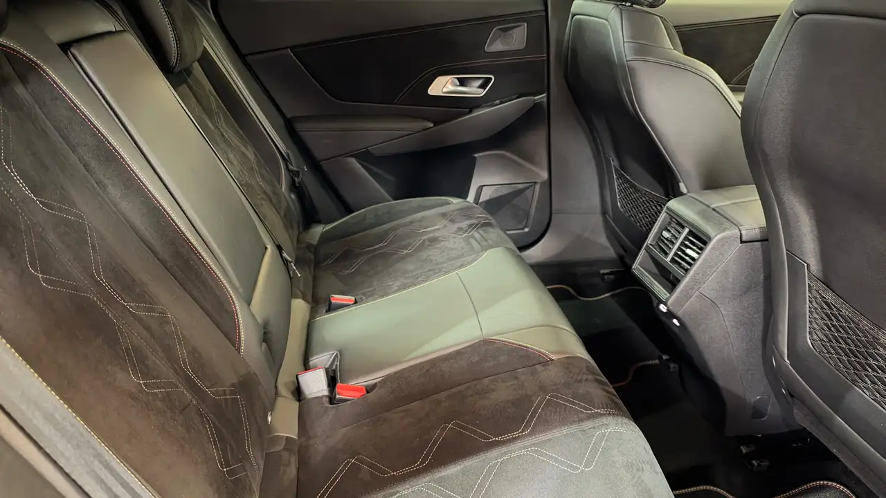 DS Automobiles DS 7 - 10