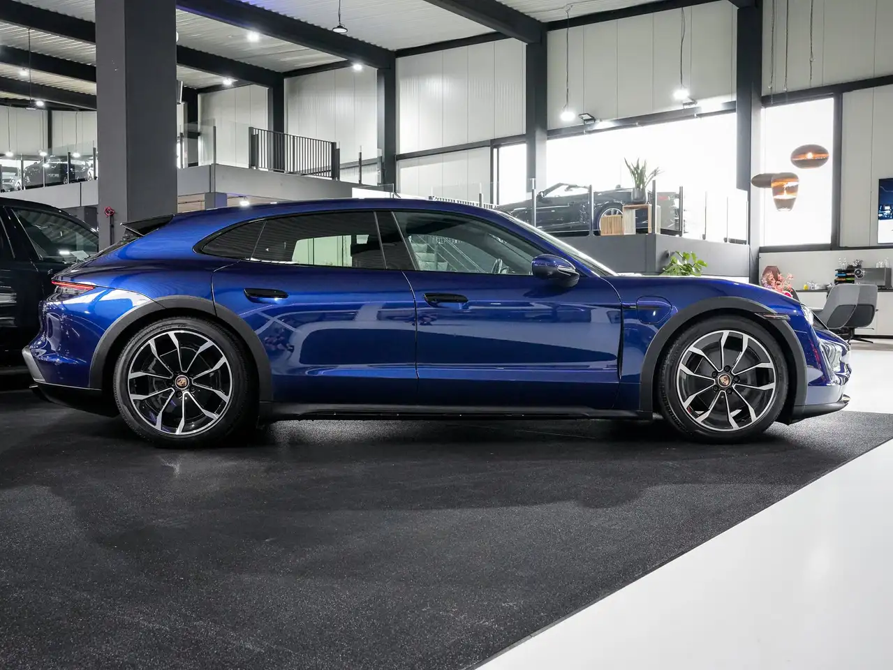 Porsche Taycan - 6
