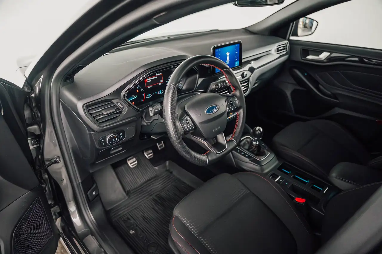 Ford Focus - 10