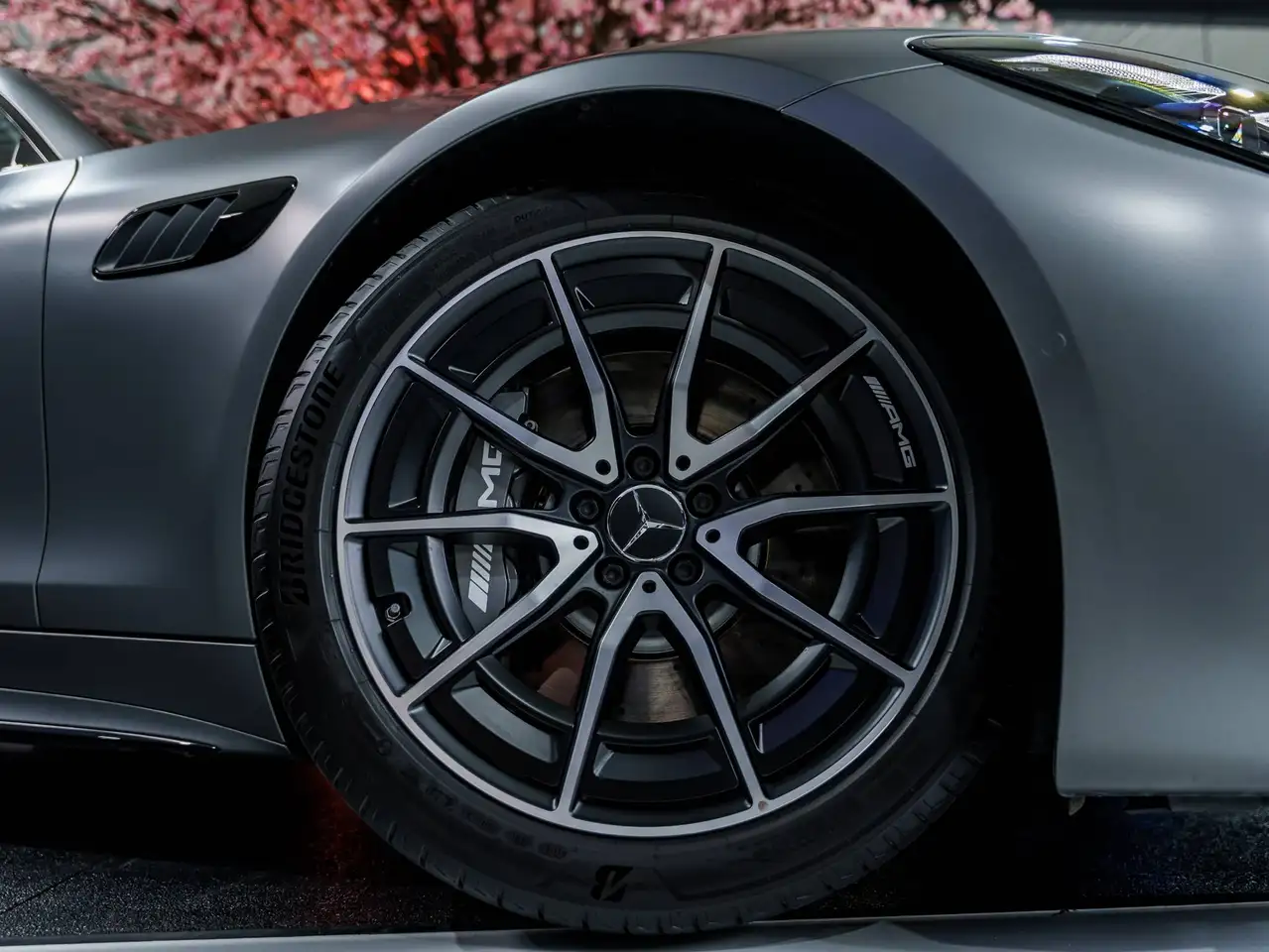 Mercedes-Benz AMG GT - 2