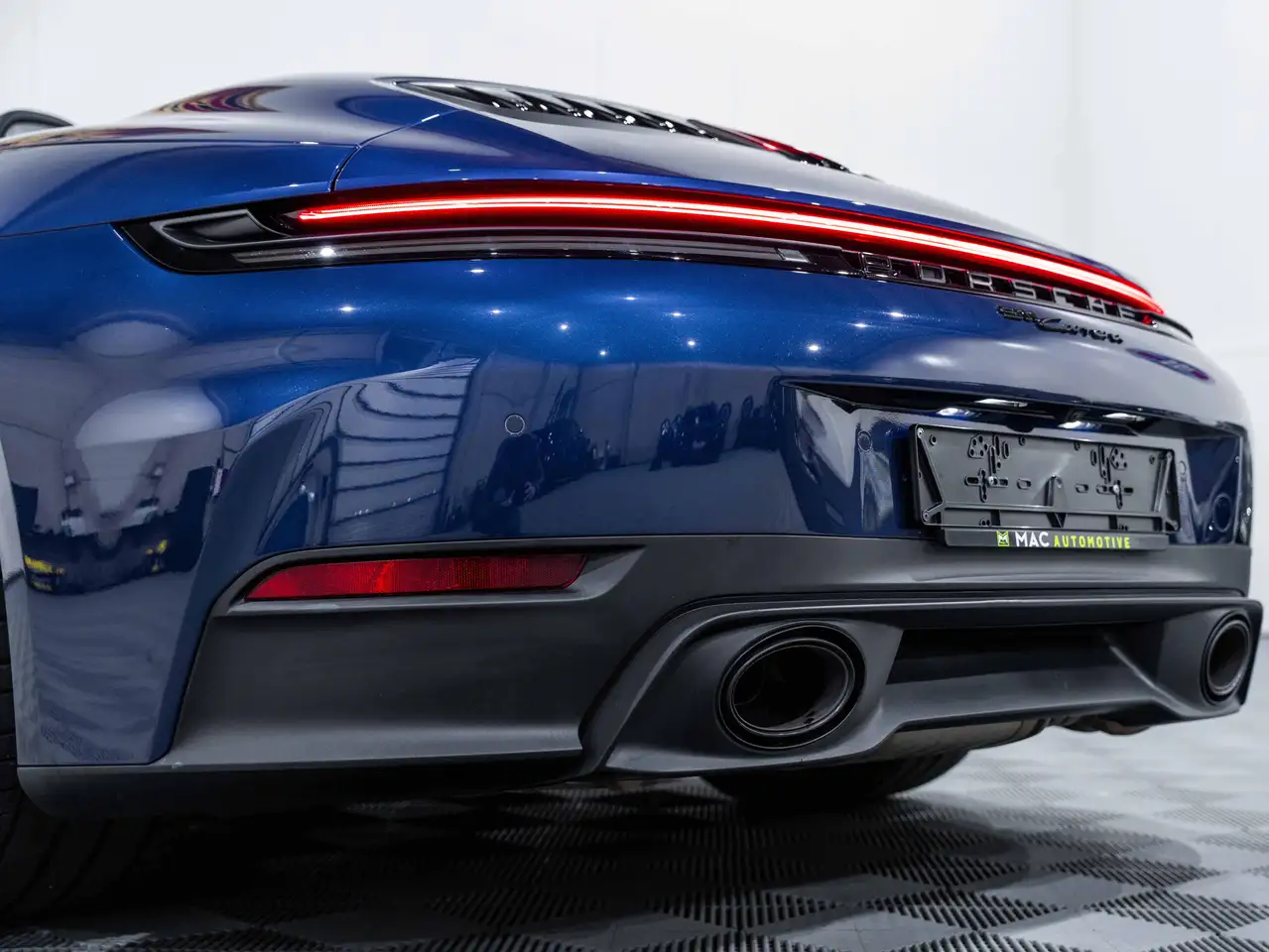 Porsche 992 - 10