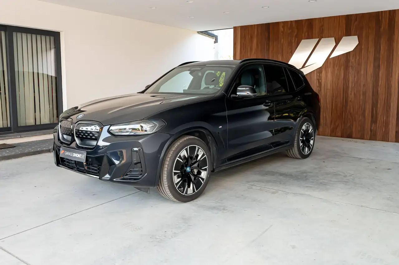 BMW iX3 - 8