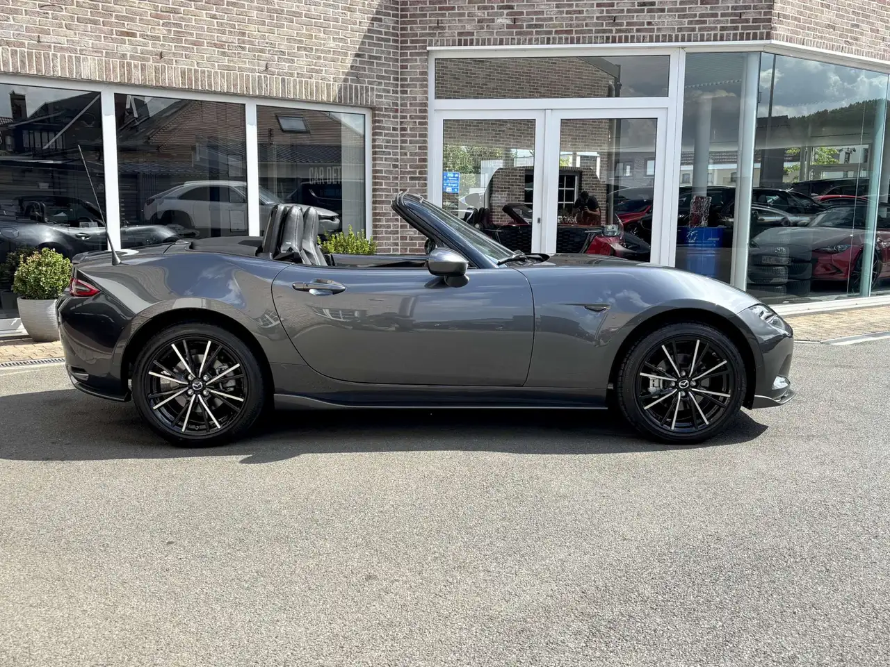 Mazda MX-5 - 6