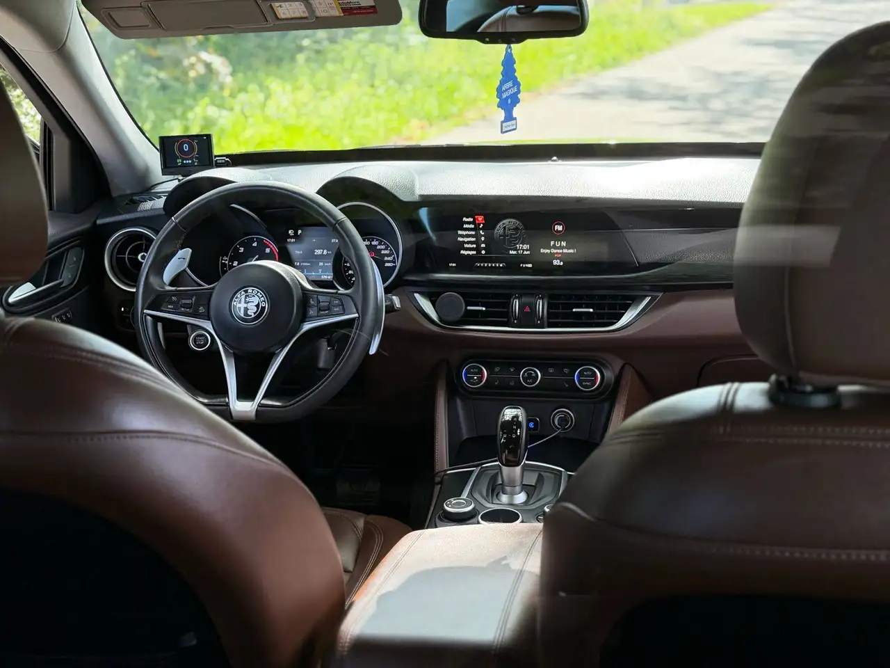 Alfa Romeo Stelvio - 11