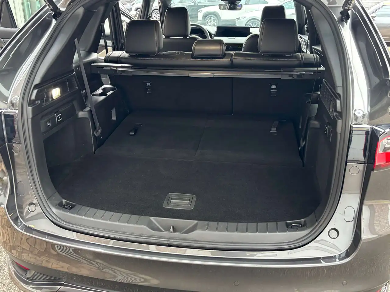 Mazda CX-80 - 10