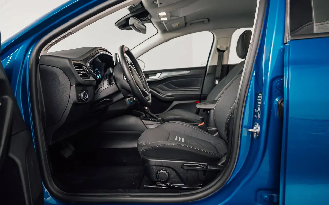 Ford Focus - 11