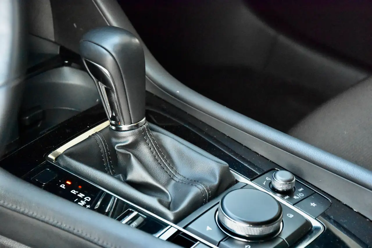 Mazda 3 - 8