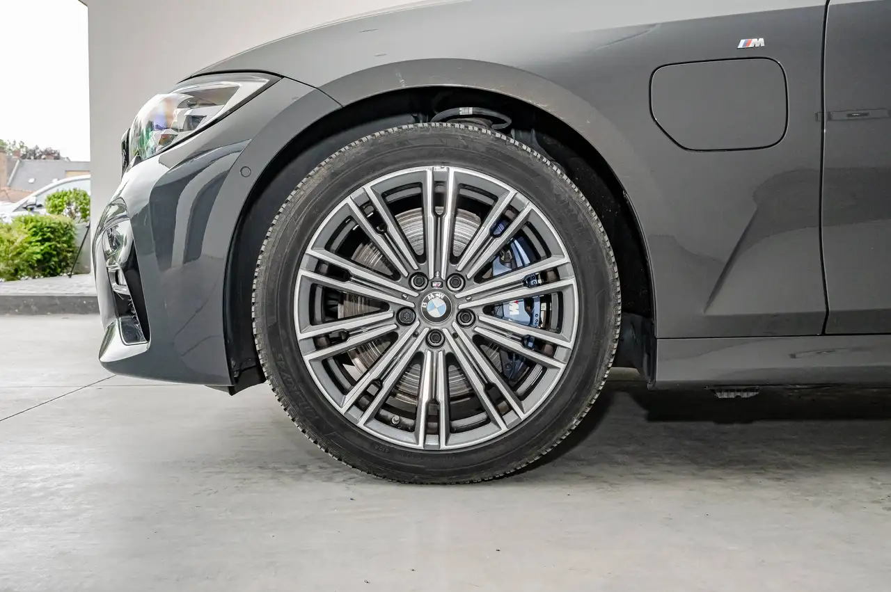BMW 330 - 9