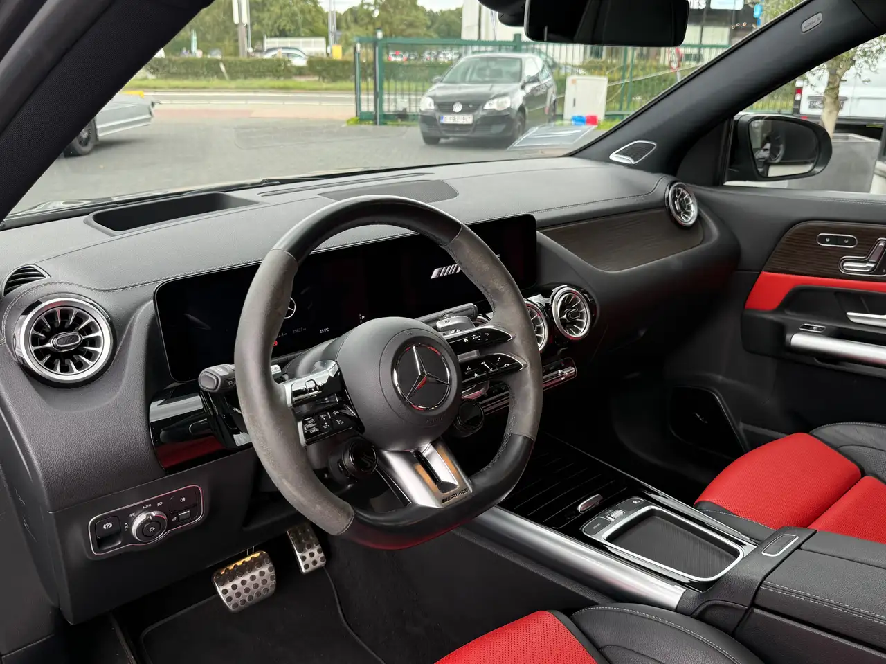 Mercedes-Benz GLA 45 AMG - 12