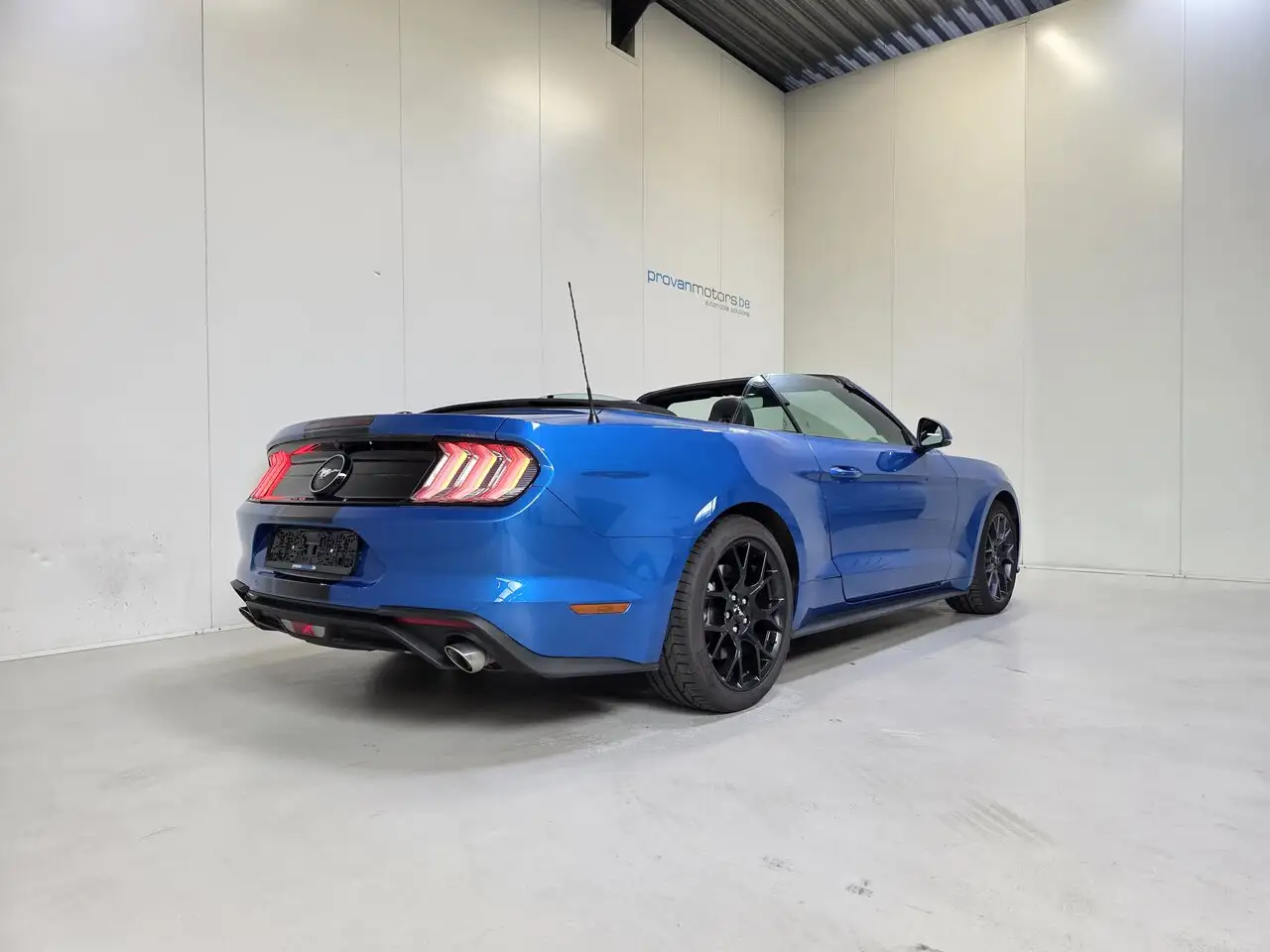 Ford Mustang - 3