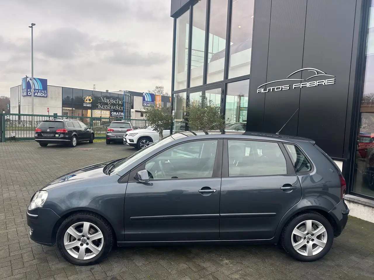 Volkswagen Polo - 2