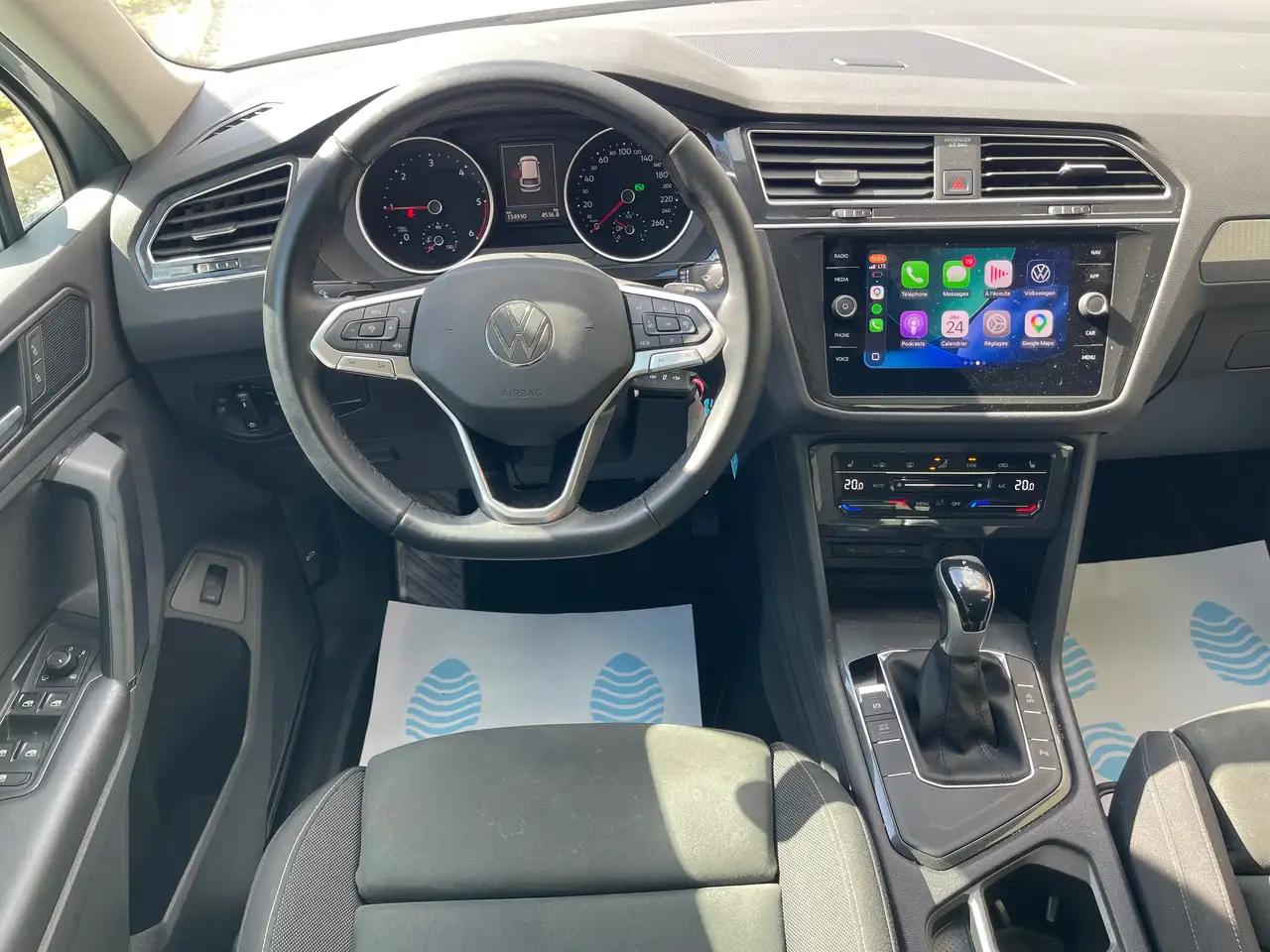 Volkswagen Tiguan - 11