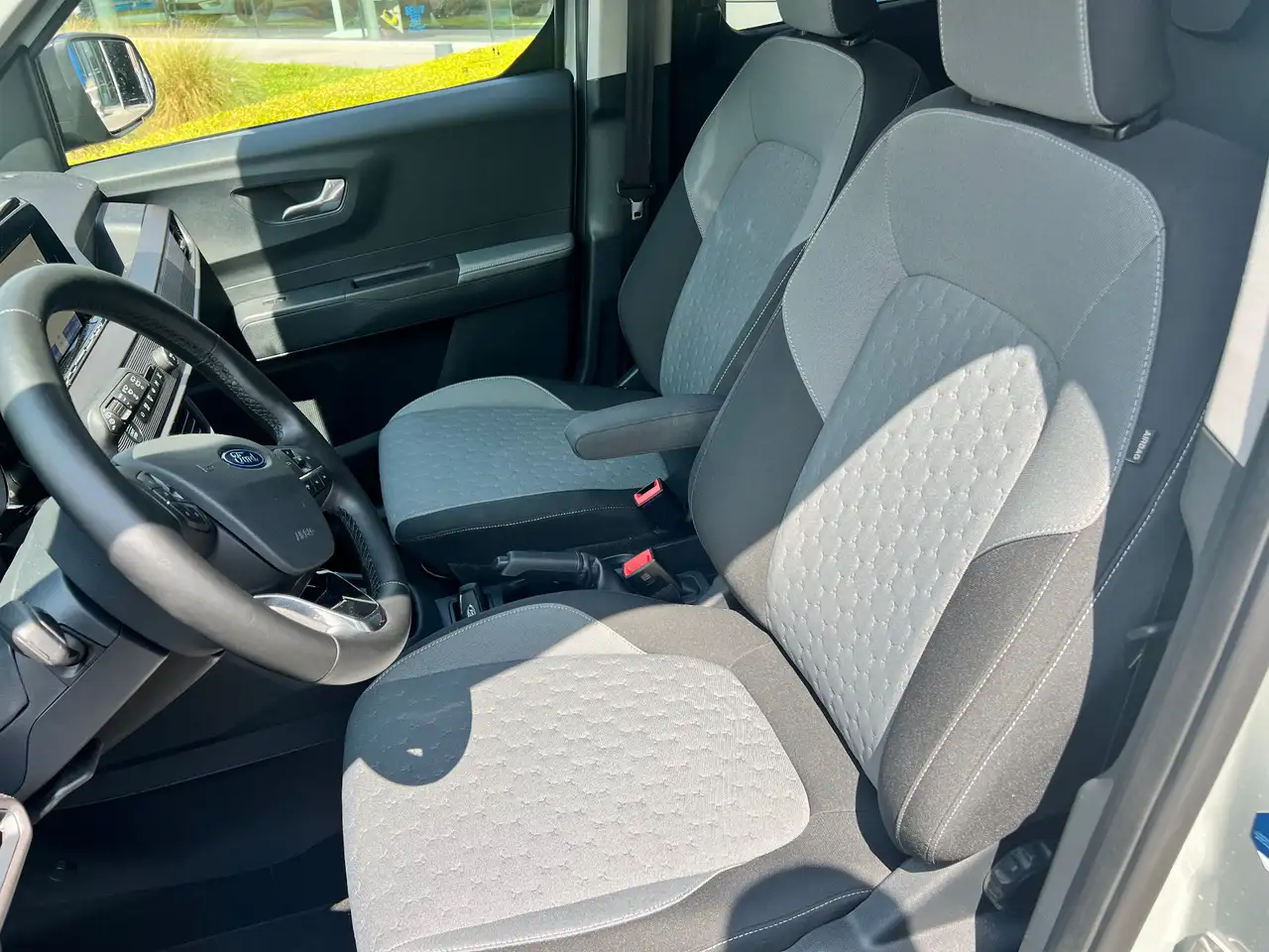 Ford Tourneo Courier - 6