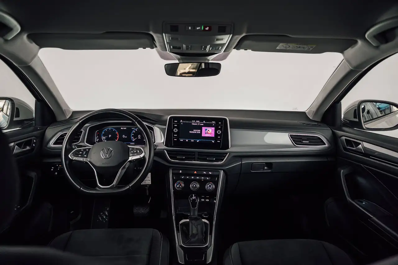 Volkswagen T-Roc - 11