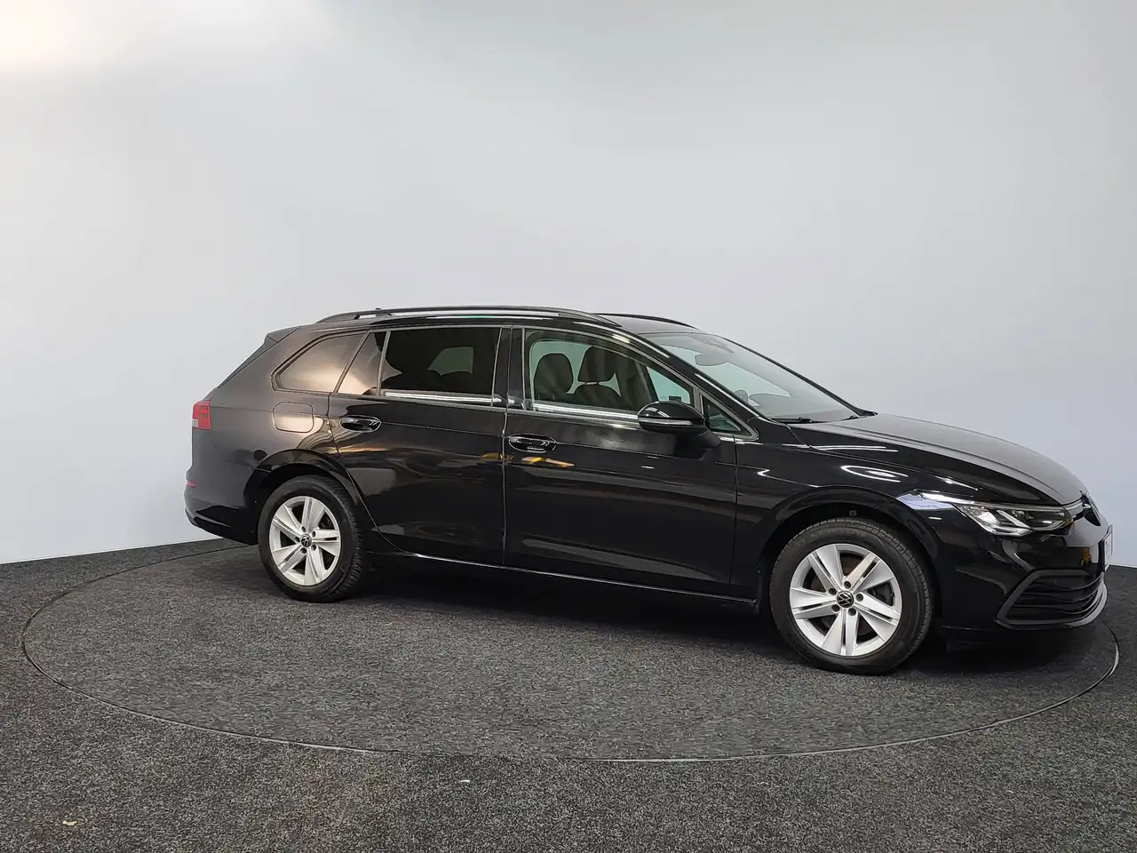 Volkswagen Golf Variant - 8