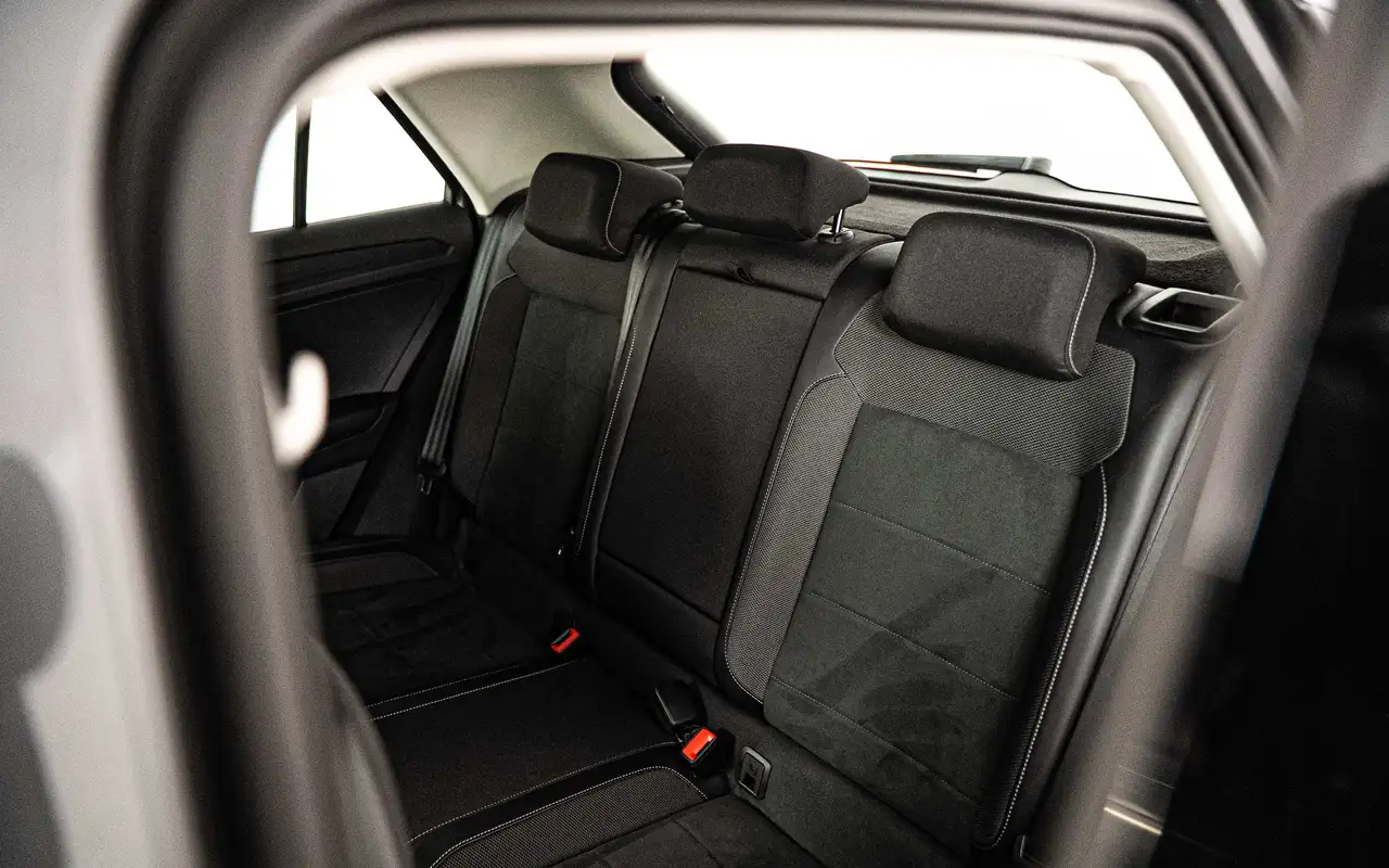 Volkswagen T-Roc - 7