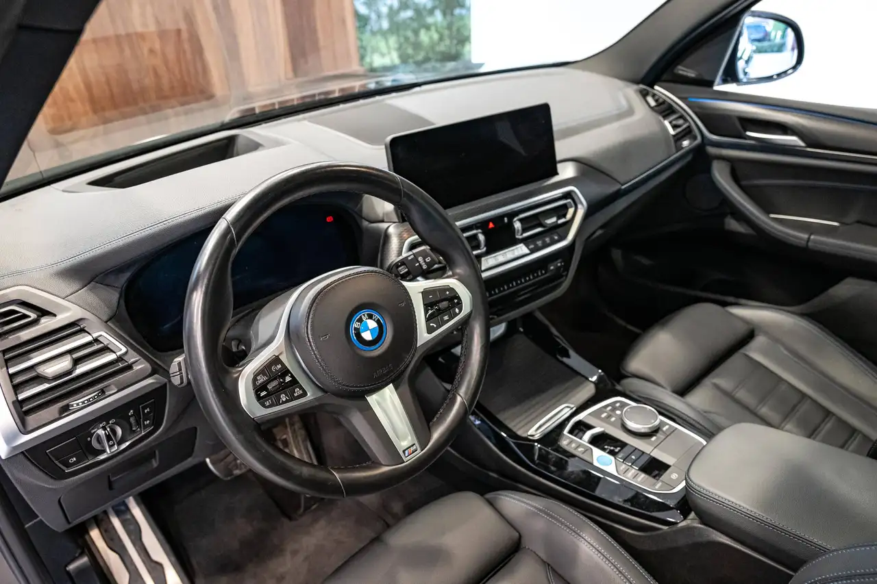 BMW iX3 - 2