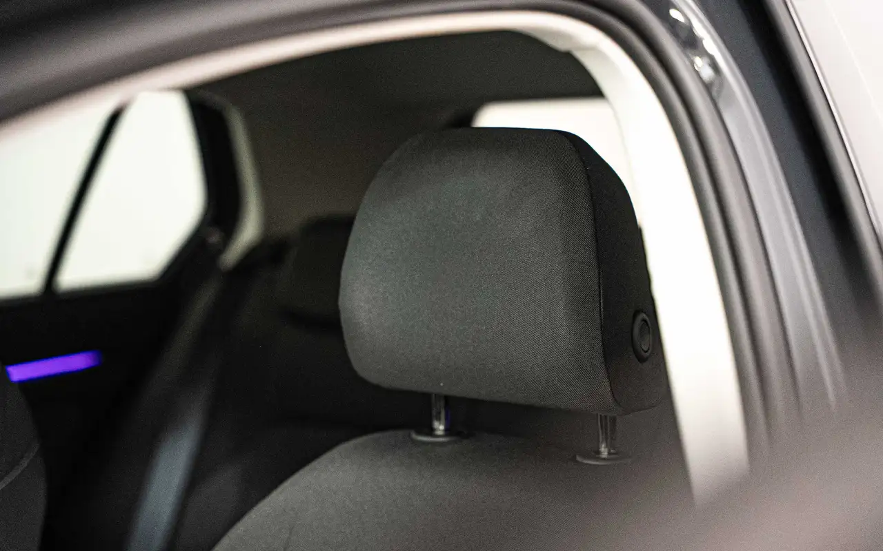 Volkswagen Golf - 9