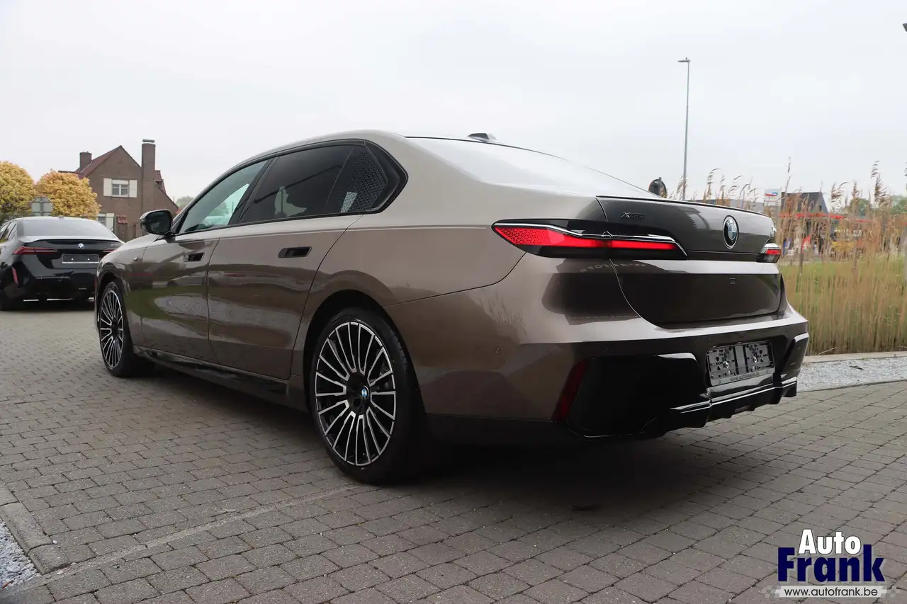 BMW 740 - 5