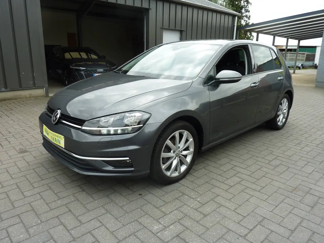 Volkswagen Golf - 3