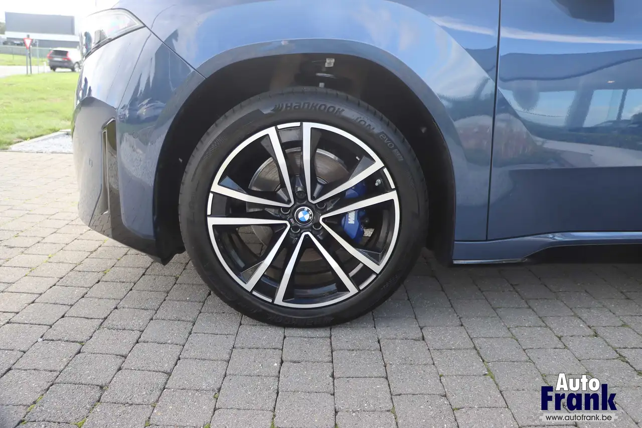 BMW iX3 - 4