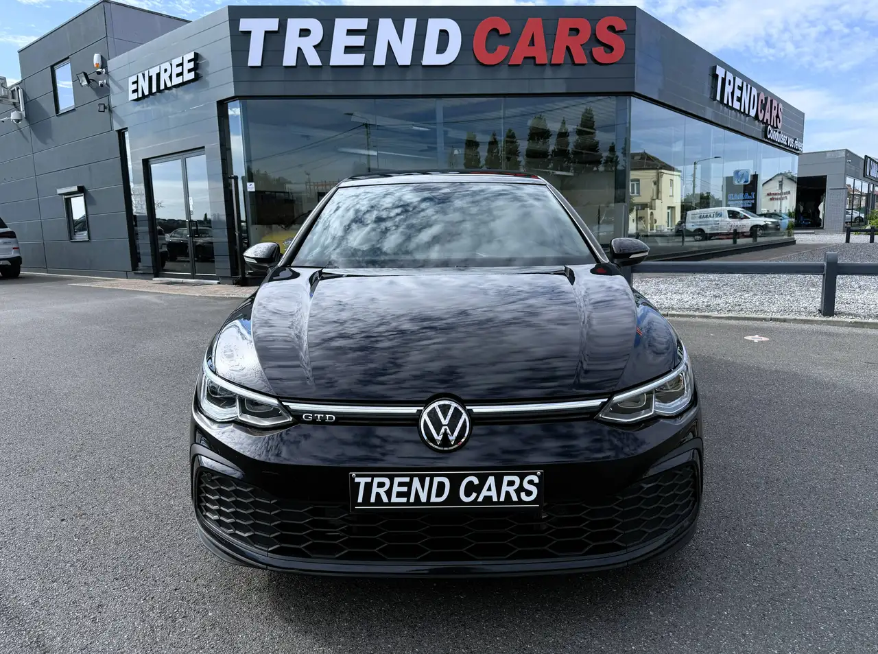 Volkswagen Golf - 8