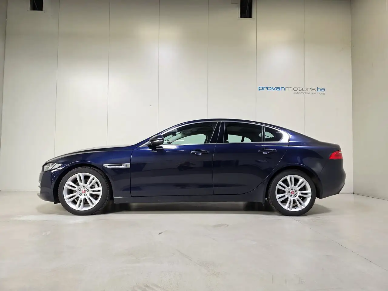 Jaguar XE - 7