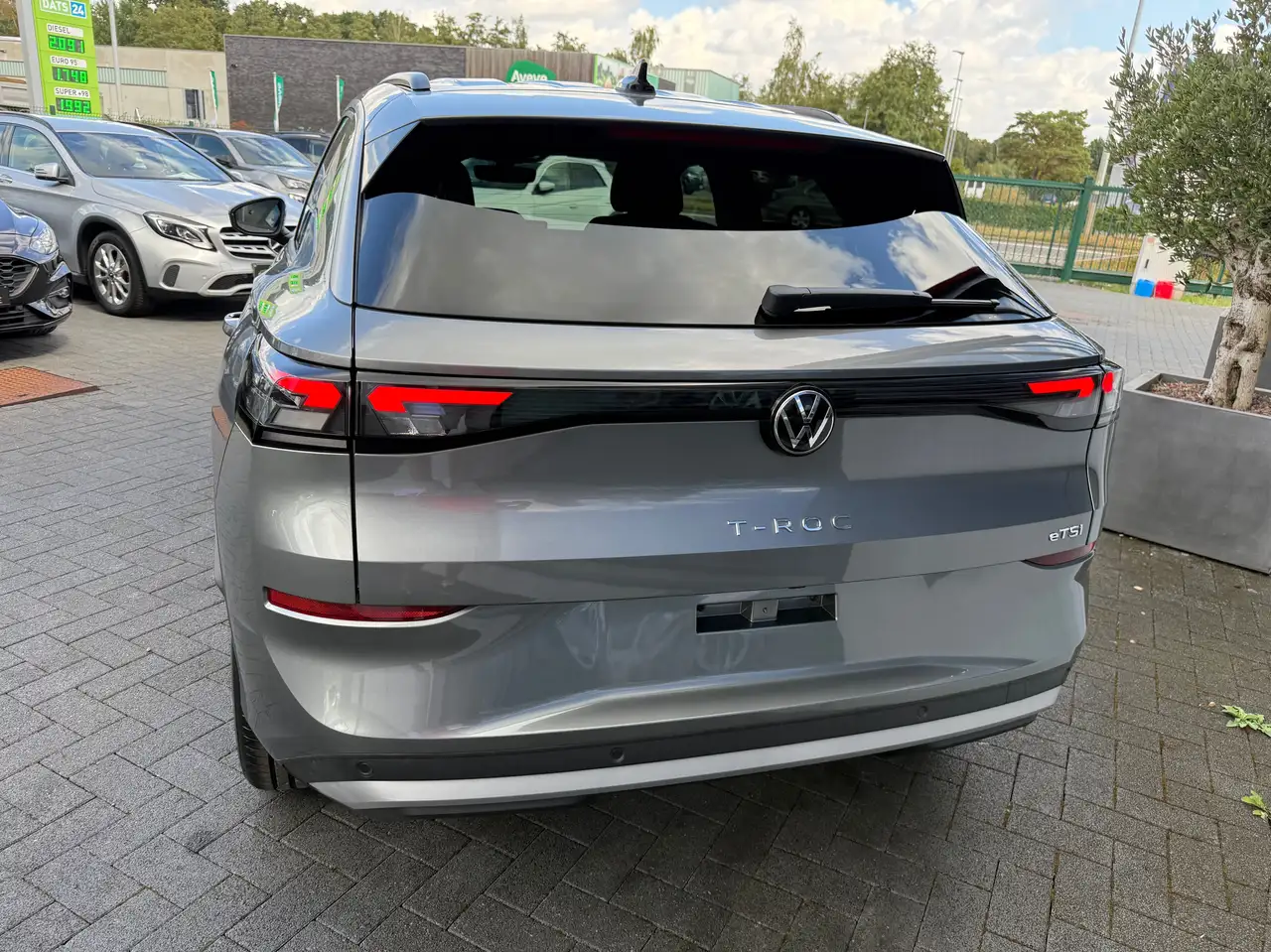 Volkswagen T-Roc - 10