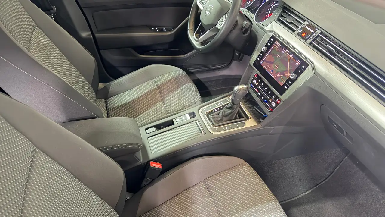 Volkswagen Passat Variant - 9