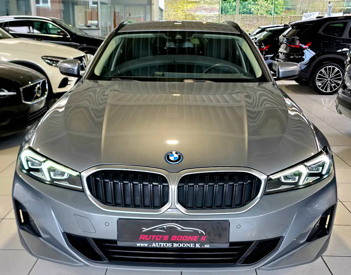 BMW 320 - 4
