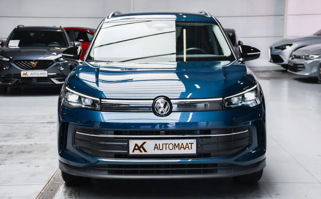 Volkswagen Tiguan - 4