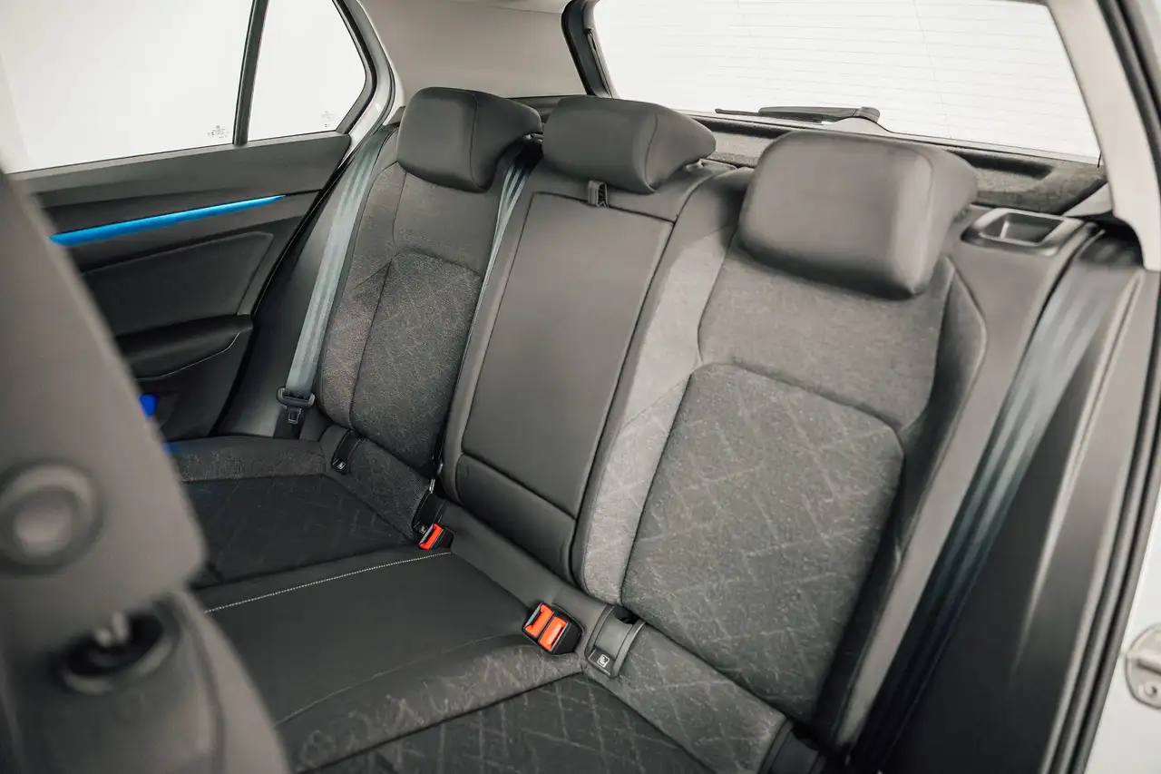 Volkswagen Golf - 7