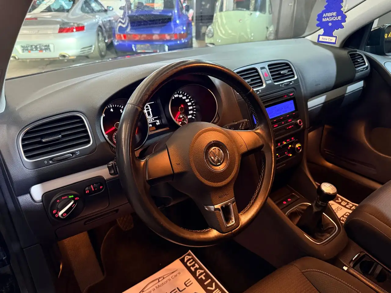Volkswagen Golf - 11