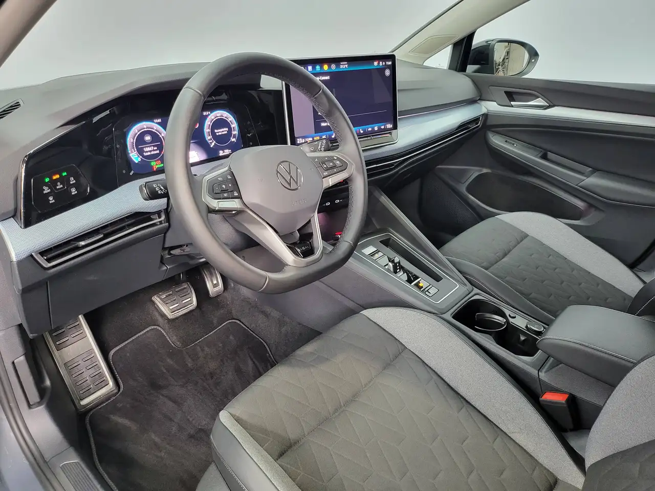 Volkswagen Golf Variant - 11