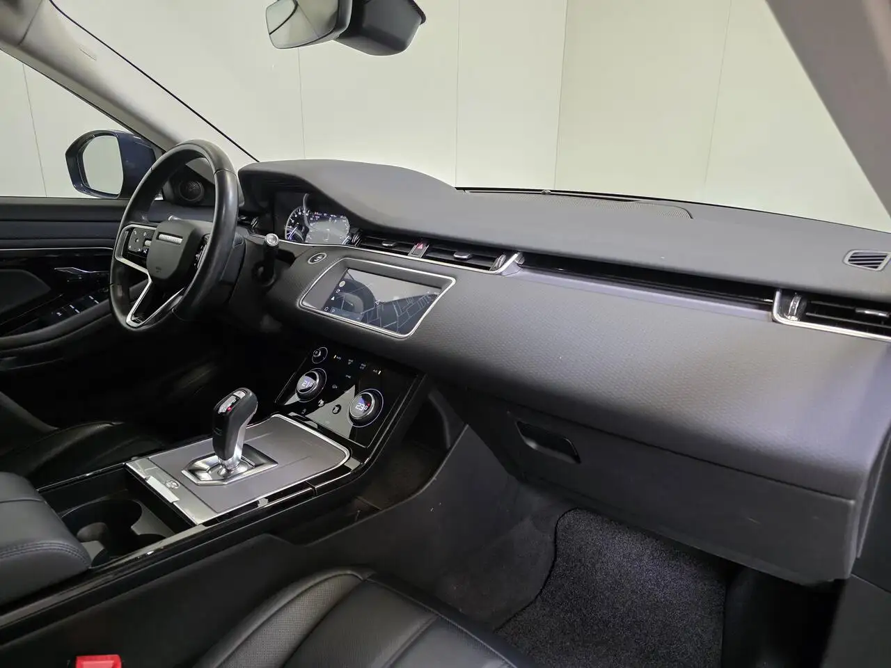 Land Rover Range Rover Evoque - 12