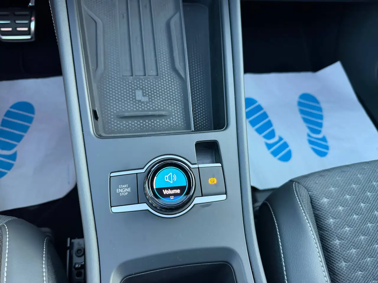 Volkswagen T-Roc - 24