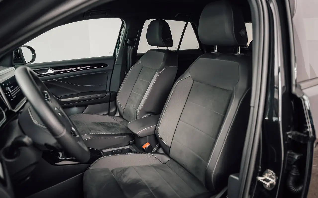 Volkswagen T-Roc - 10