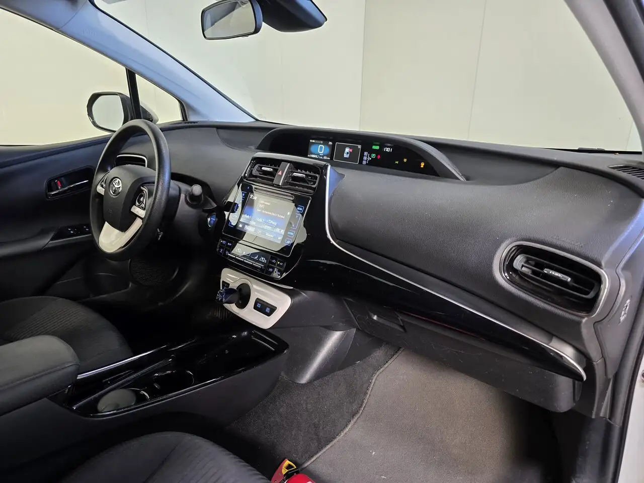 Toyota Prius - 12