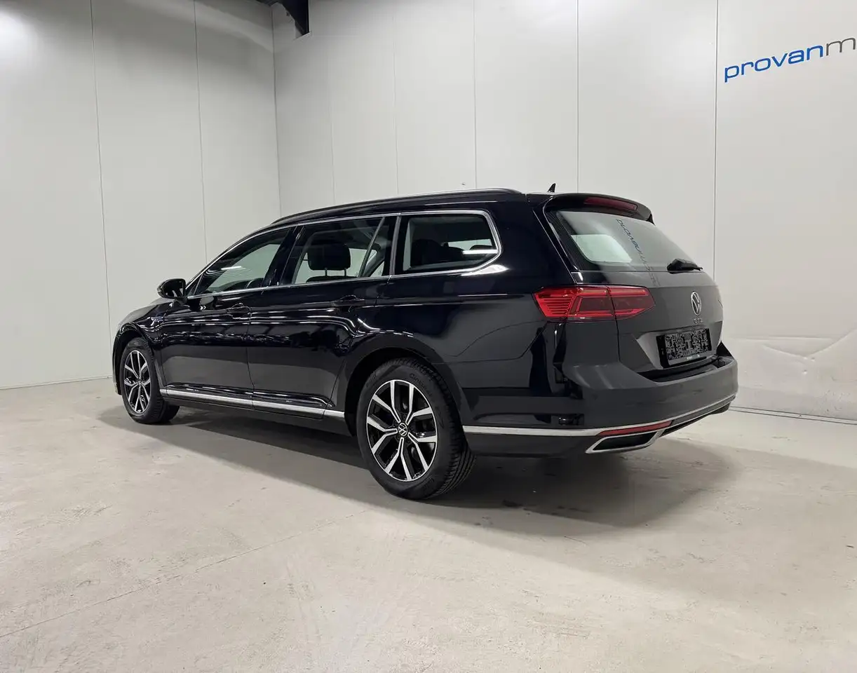 Volkswagen Passat - 6