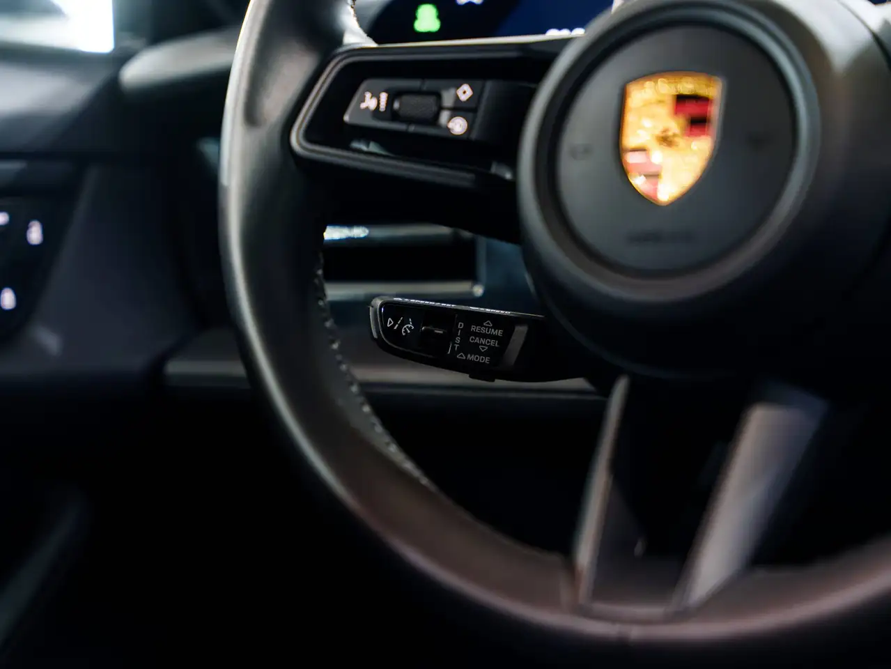Porsche Taycan - 11