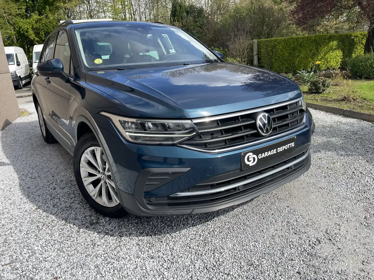 Volkswagen Tiguan - 8