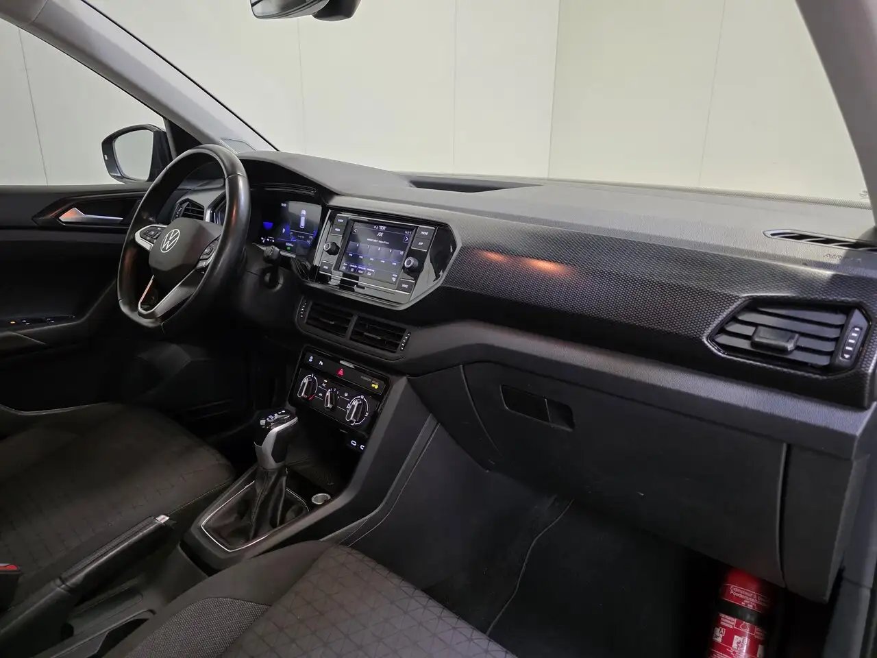 Volkswagen T-Cross - 12