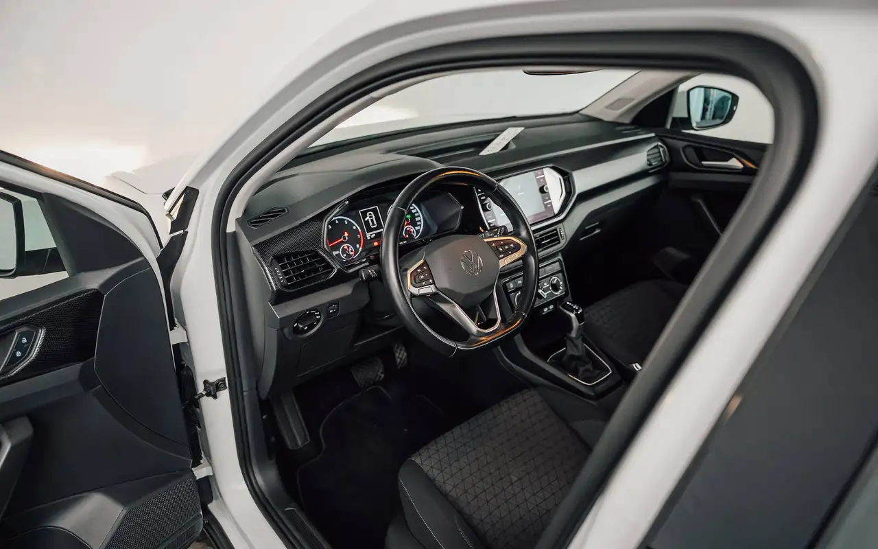 Volkswagen T-Cross - 11