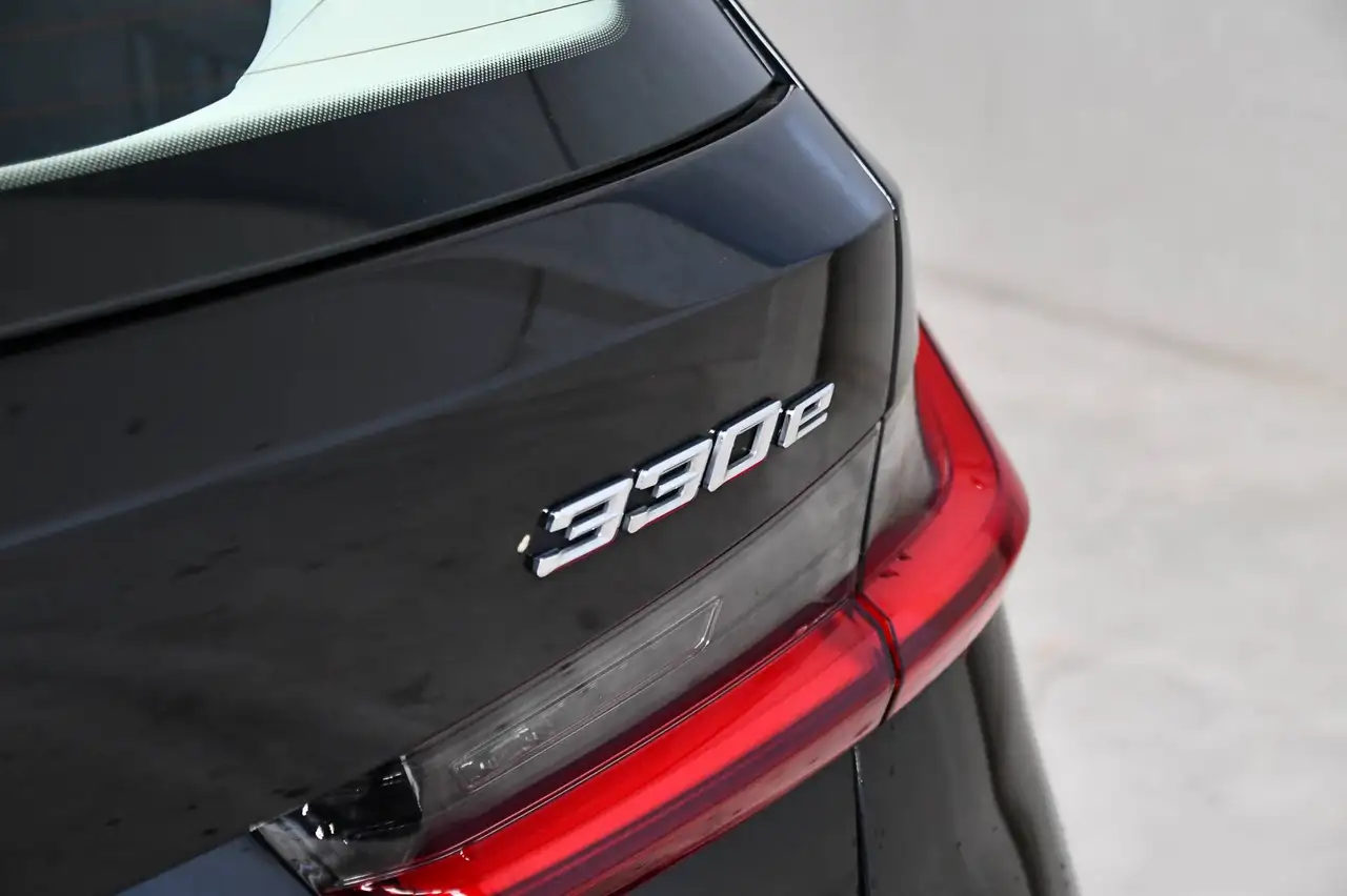 BMW 330 - 6