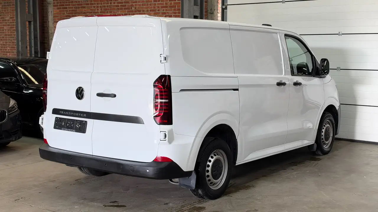 Volkswagen T7 Transporter - 2