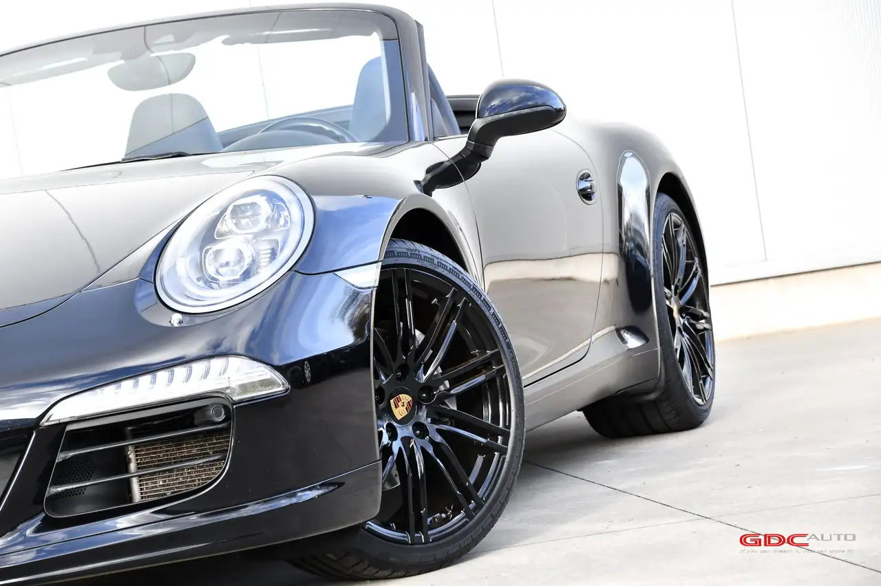 Porsche 911 - 12