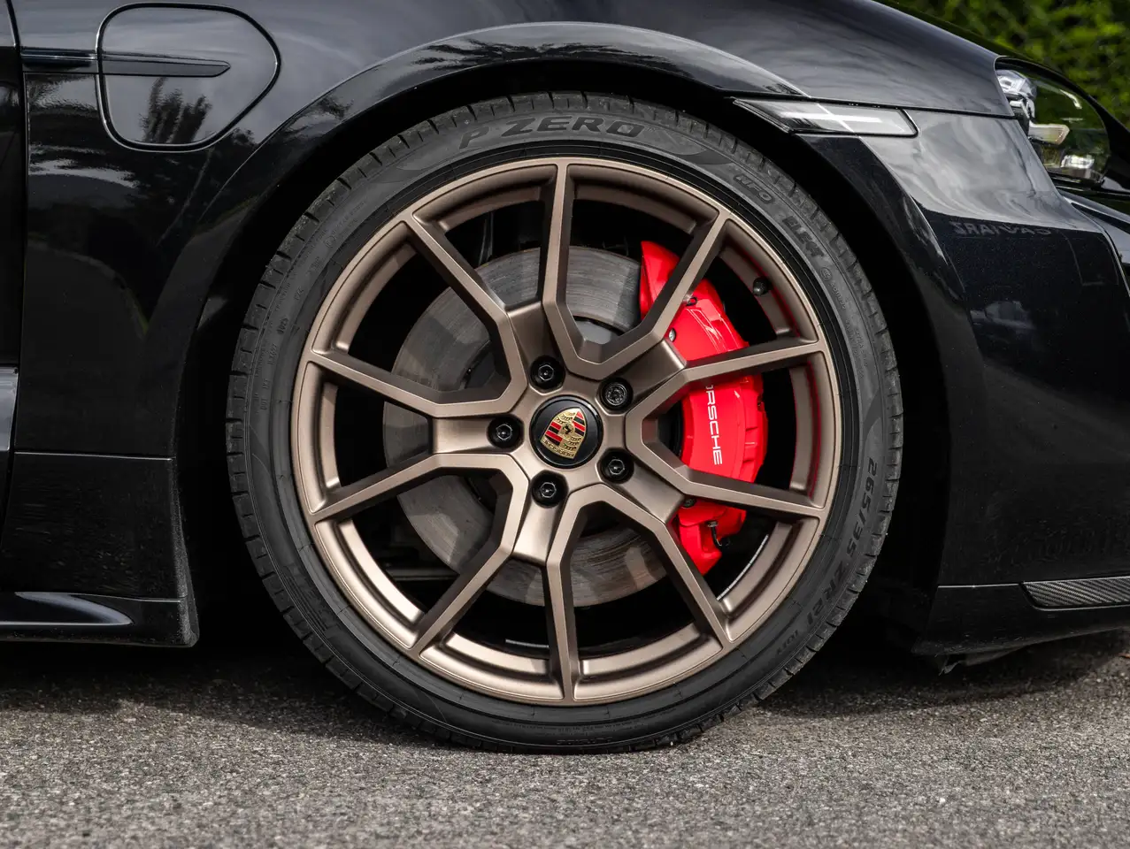 Porsche Taycan - 10